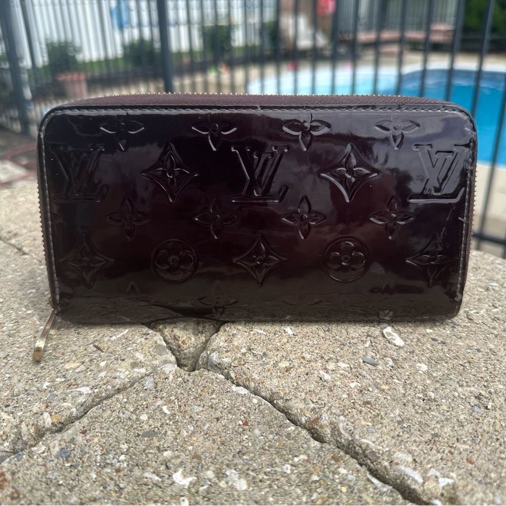 Louis Vuitton Brown Vernis Zippy Wallet